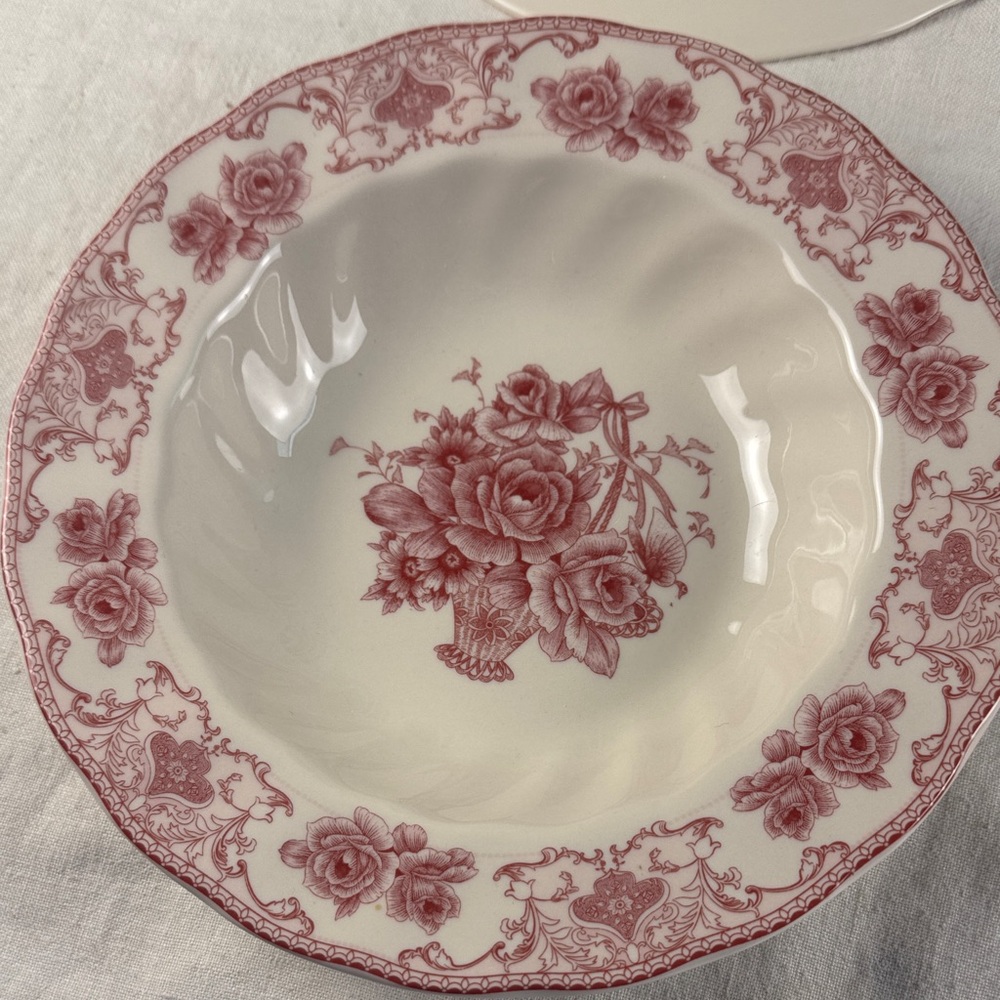 Palate & Plate Rose Floral Soup or Salad Bowls- Rare - Picture 9 of 9